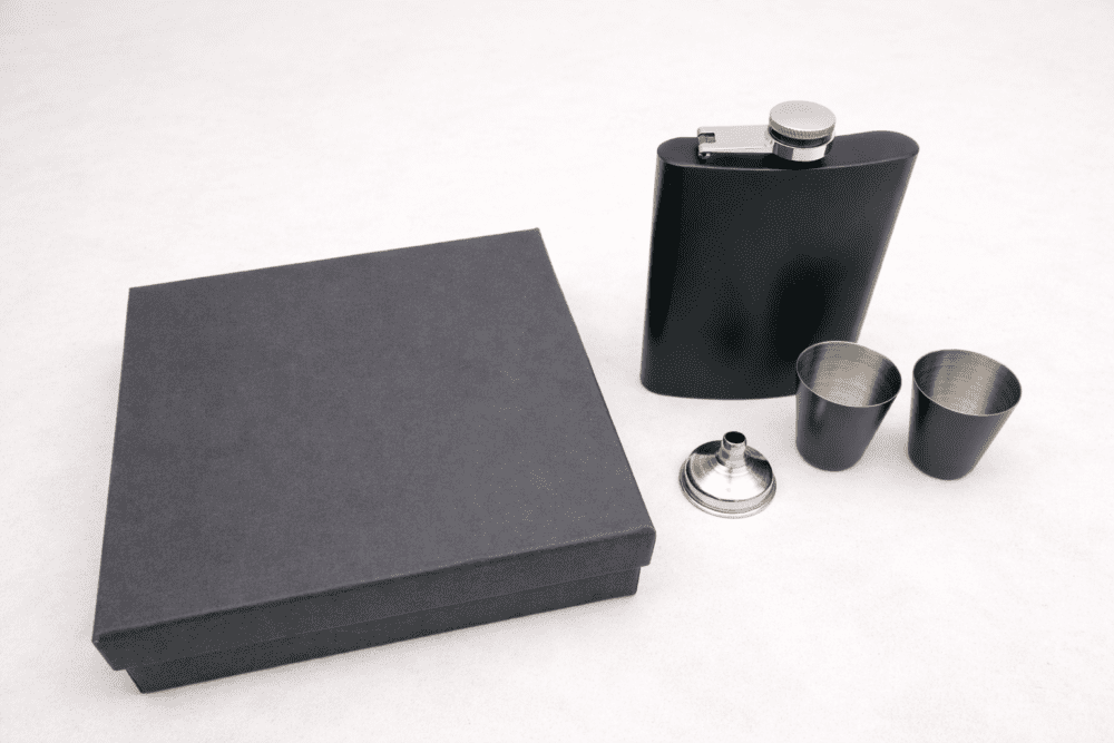 8ozHipFlaskSet13 Laser Engraving : 8oz Matte Black Hip Flask Set (with option for us to engrave)