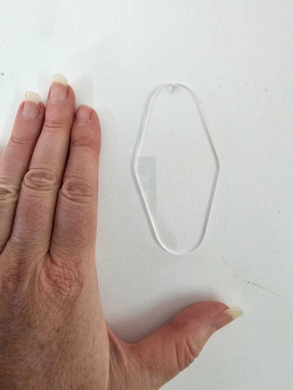 MotelKeychain2 Laser Acrylic Shapes : CLEAR Motel Keychain + 30mm Silver Split Keyring (1.5, 2, 3 & 5mm)